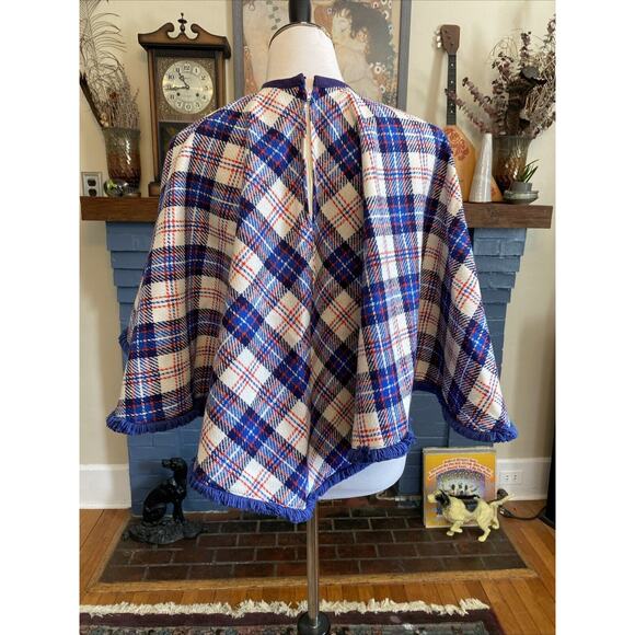 Vintage Blue and White Plaid Wrap - Picture 6 of 10